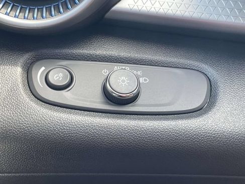 New 2026 Chevrolet Trax LS w/ LS Convenience Package FWD image 20