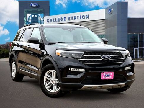 Used 2023 Ford Explorer XLT w/ Equipment Group 202A image 1