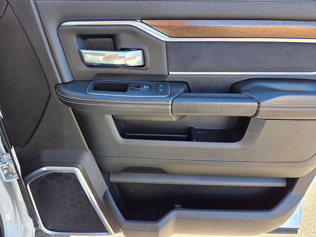 Used 2024 RAM 2500 Laramie w/ Safety Group AWD/4WD image 20