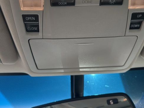 Used 2015 Toyota Avalon XLE image 4