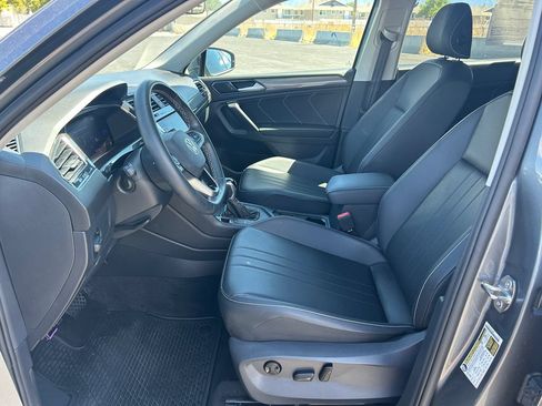 Used 2023 Volkswagen Tiguan SE FWD image 26