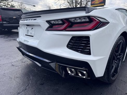 Used 2024 Chevrolet Corvette Stingray 2dr Coupe w/1LT image 18