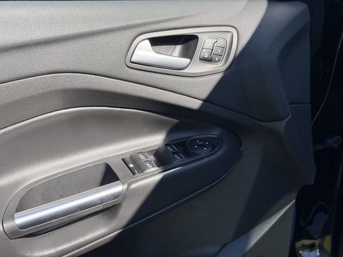 Used 2017 Ford Escape Titanium w/ Equipment Group 301A AWD/4WD image 23