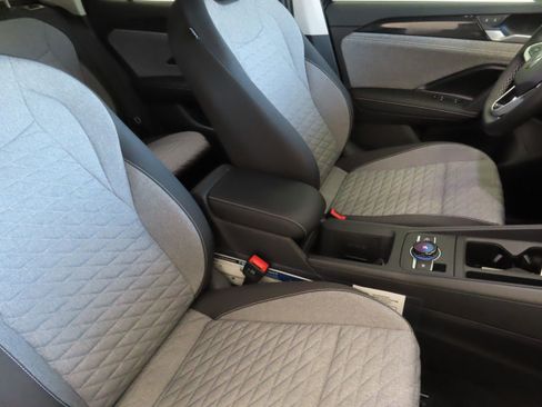 New 2025 Volkswagen Tiguan S image 27