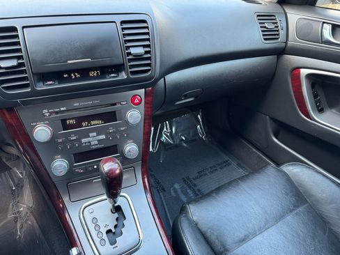 Used 2007 Subaru Outback 2.5i Limited image 31