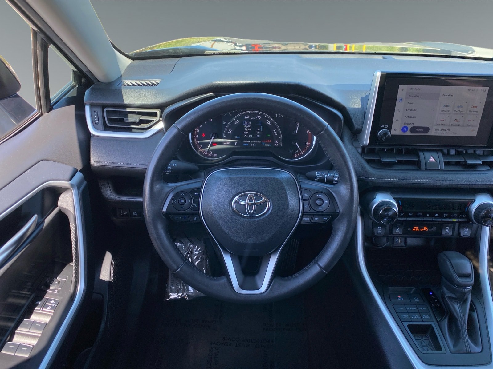 Used 2025 Toyota RAV4 XLE w/ Weather Package AWD/4WD image 12