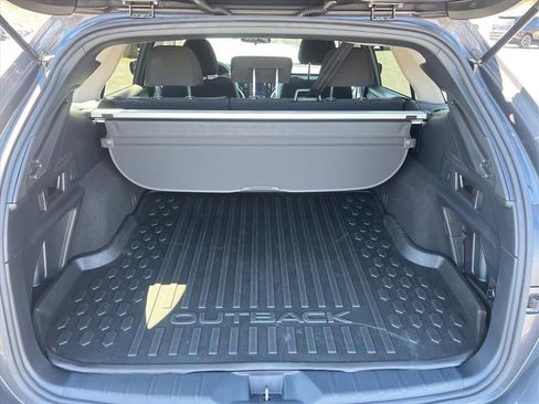 Used 2020 Subaru Outback Premium image 32