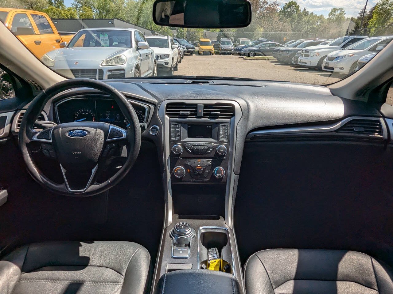Used 2018 Ford Fusion SE AWD/4WD image 2