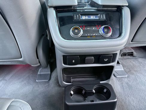 Used 2018 Lincoln Navigator Reserve AWD/4WD image 35