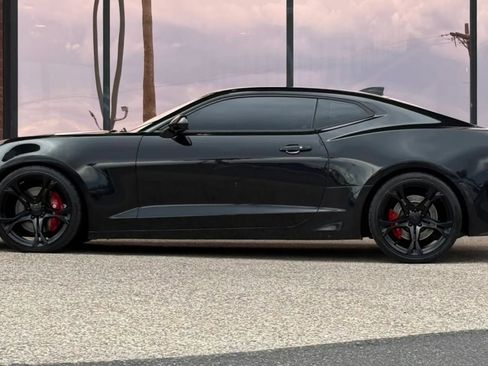 Used 2016 Chevrolet Camaro SS RWD image 5