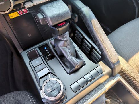 Used 2025 Toyota 4Runner TRD Off-Road image 26