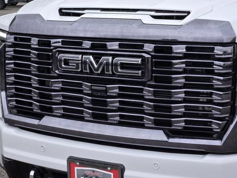 Used 2024 GMC Sierra 2500 Denali Ultimate w/ Max Trailering Package AWD/4WD image 41