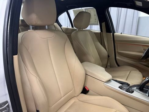 Used 2016 BMW 320i xDrive Sedan AWD/4WD image 15