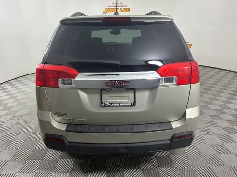 Used 2015 GMC Terrain SLT image 4