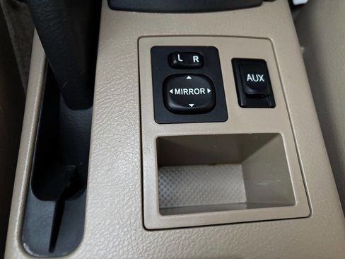 Used 2010 Toyota RAV4 Limited image 15