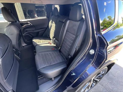 Used 2024 Mitsubishi Outlander SE AWD/4WD image 25
