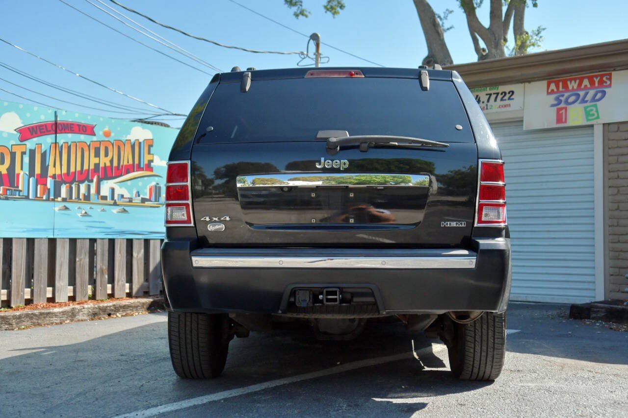 Used 2008 Jeep Grand Cherokee Overland w/ Mopar Chrome Edition Group AWD/4WD image 27