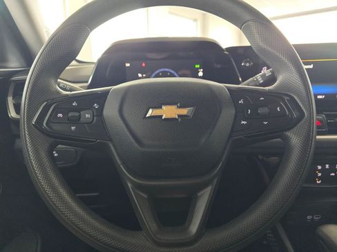 Used 2025 Chevrolet TrailBlazer LT AWD/4WD image 22