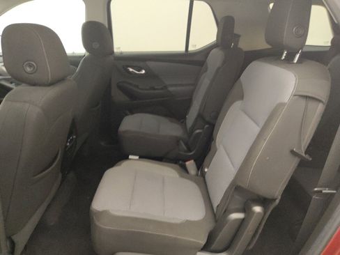 Used 2018 Chevrolet Traverse LT FWD image 18