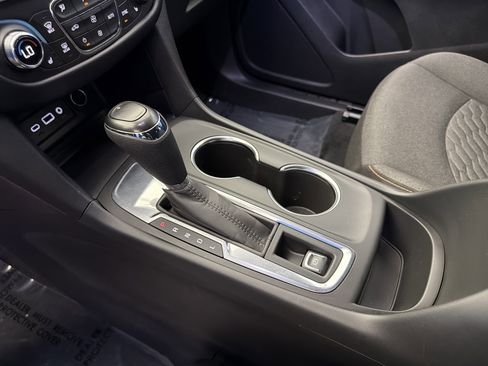 Used 2021 Chevrolet Equinox LT image 23