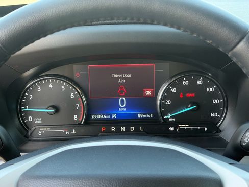 Used 2023 Ford Explorer XLT w/ Class IV Trailer Tow Package AWD/4WD image 15