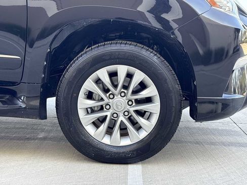 Used 2017 Lexus GX 460 image 9