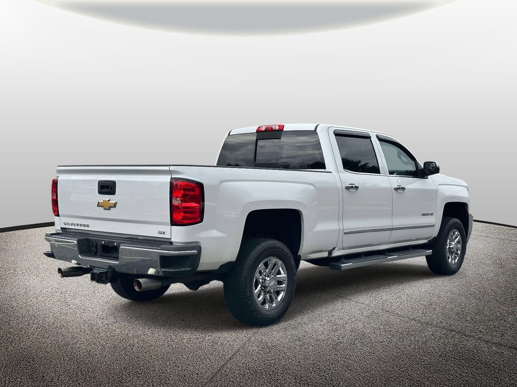 Used 2019 Chevrolet Silverado 2500 LTZ RWD image 2