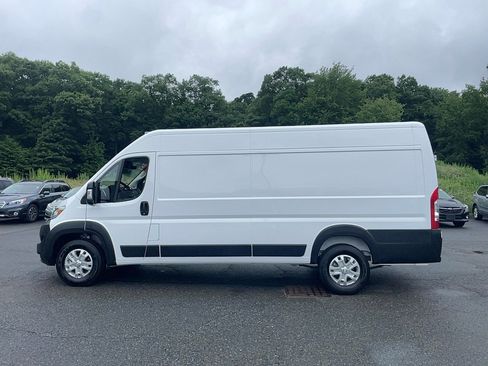 Used 2025 RAM ProMaster 3500 w/ Quick Order Package 22G SLT FWD image 6