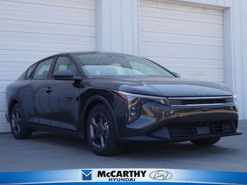Used 2025 Kia K4 FWD image 1