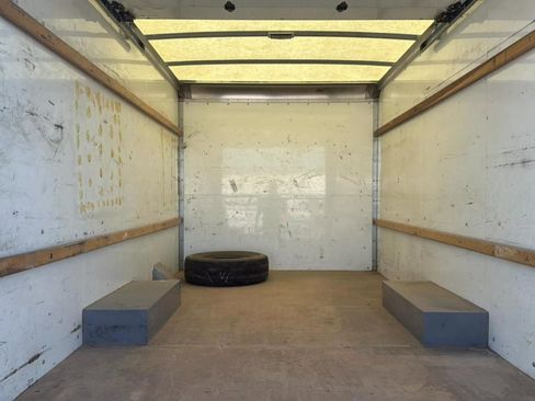 Used 2015 GMC Savana 3500 image 6