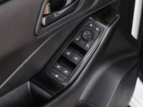 Used 2024 Nissan Rogue S AWD/4WD image 54