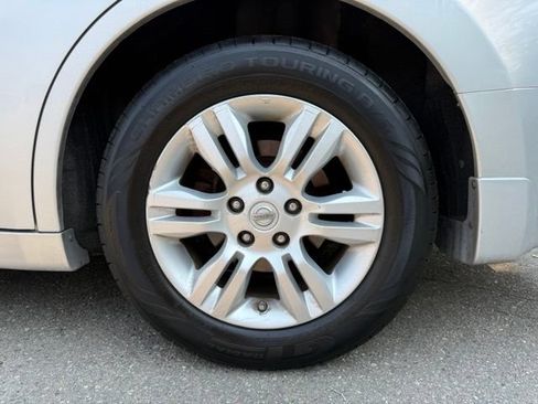 Used 2011 Nissan Altima 2.5 S w/ Special Edition Pkg FWD image 8