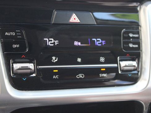 Used 2022 Kia Sorento SX Prestige w/ Rust Color Package image 36