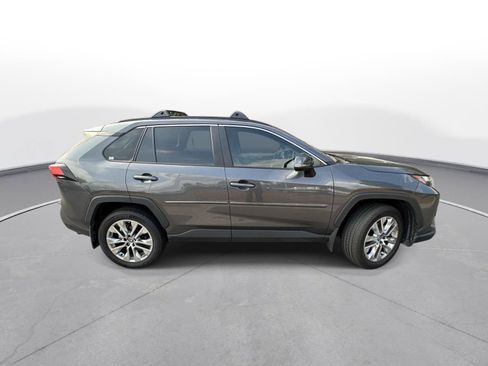 Used 2025 Toyota RAV4 XLE Premium FWD image 5