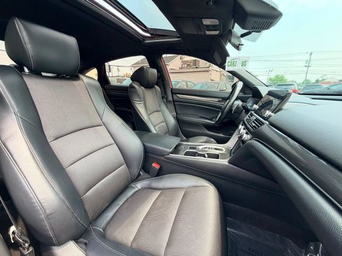 Used 2018 Honda Accord Sport image 24