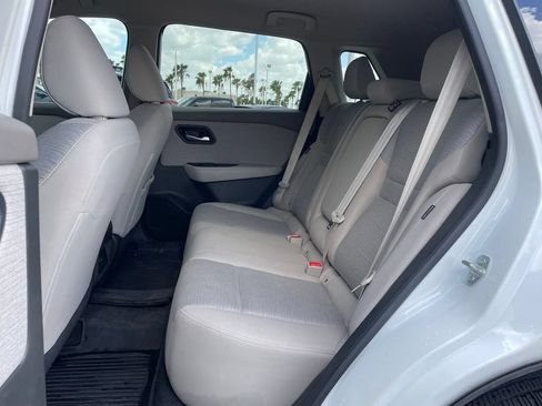 Certified 2023 Nissan Rogue SV FWD image 16