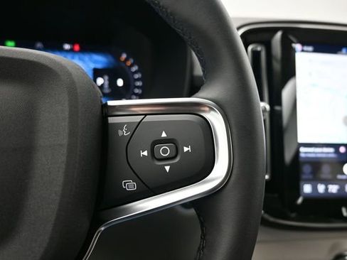 New 2026 Volvo XC40 B5 Plus w/ Protection Package Premier AWD/4WD image 25
