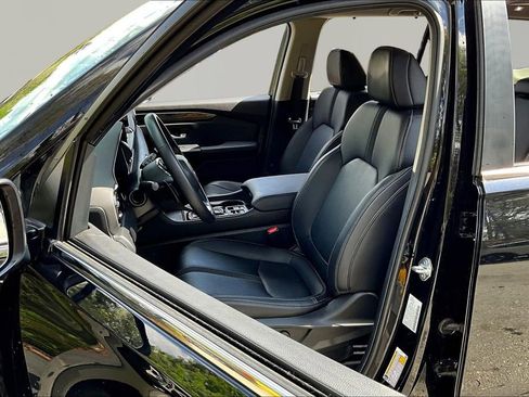 Used 2024 Honda Pilot EX-L image 17