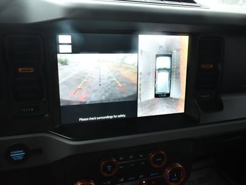 Used 2022 Ford Bronco Badlands image 32