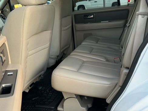 Used 2010 Ford Expedition XLT AWD/4WD image 17