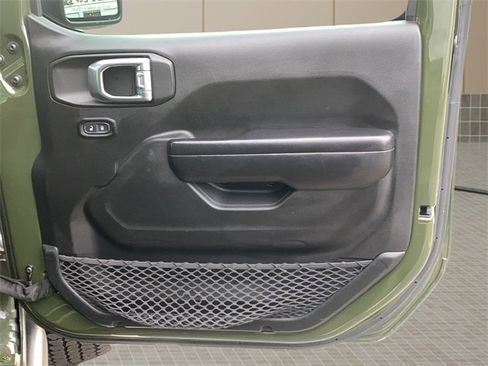 Certified 2021 Jeep Gladiator Sport image 37