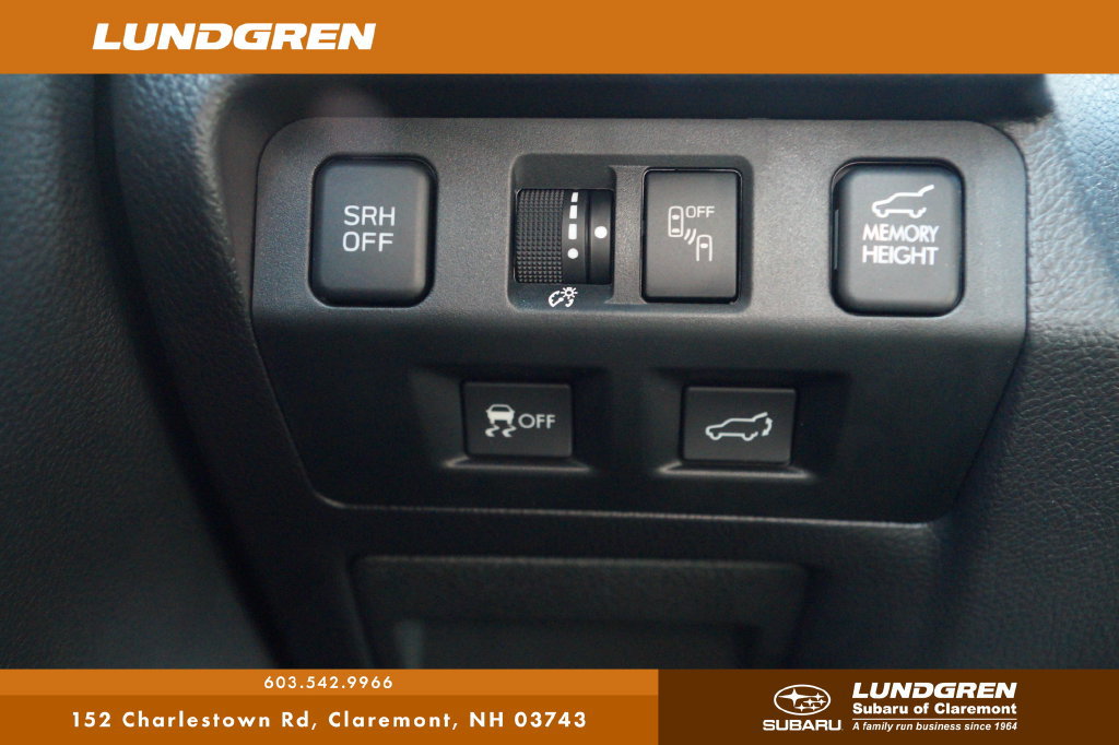 Used 2017 Subaru Forester 2.5i Touring AWD/4WD image 16