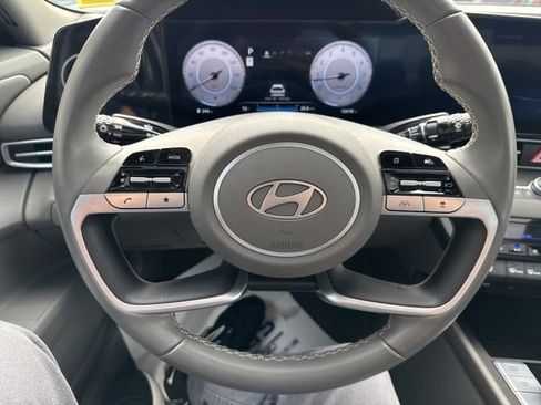 Certified 2024 Hyundai Elantra SEL w/ Convenience Package FWD image 8