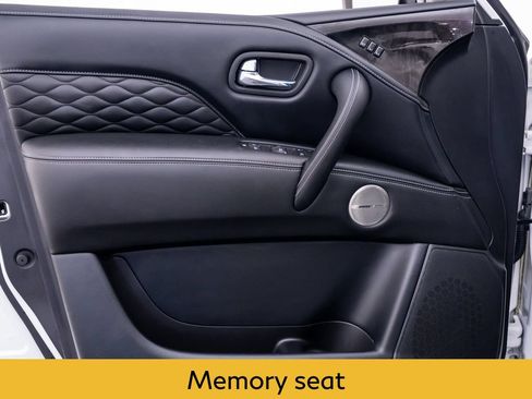 Used 2024 INFINITI QX80 Sensory AWD/4WD image 13