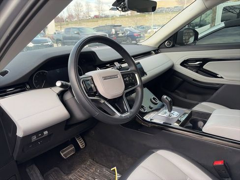 Used 2023 Land Rover Range Rover Evoque R-Dynamic SE image 8