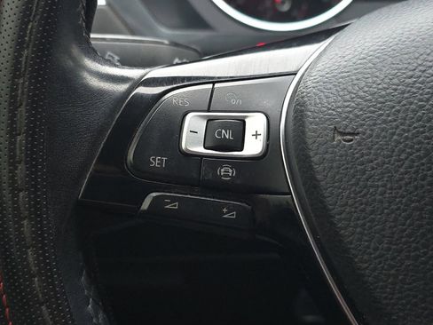 Used 2019 Volkswagen Tiguan S image 30