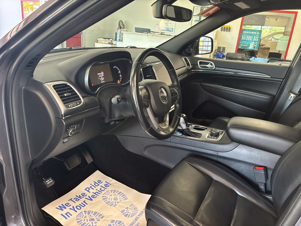 Used 2021 Jeep Grand Cherokee Limited AWD/4WD image 6