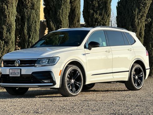 Used 2019 Volkswagen Tiguan SEL Premium R-Line image 8