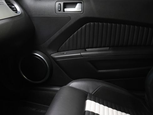 Used 2013 Ford Mustang Shelby GT500 RWD image 12