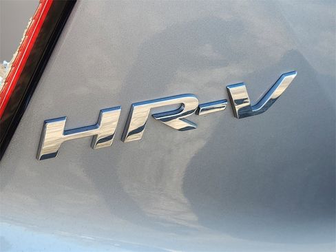 Used 2019 Honda HR-V LX image 11